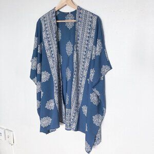 EARTHBOUND Blue and White Patterned Tunic